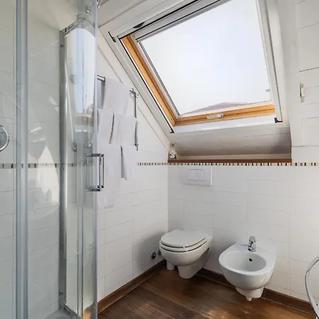 Ξενοδοχείο με διαμερίσματα White Loft 4*