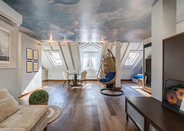 White Loft Apartahotel 4*
