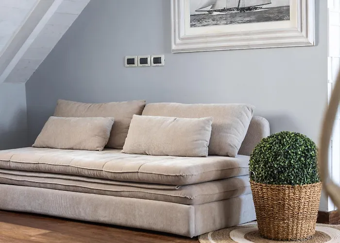 公寓式酒店 White Loft 4*