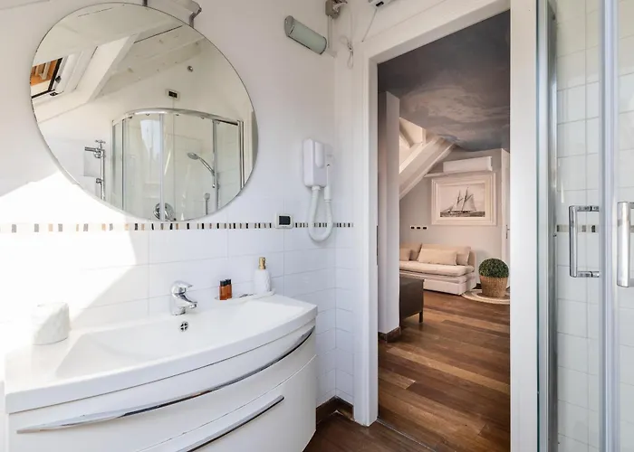 White Loft 4*